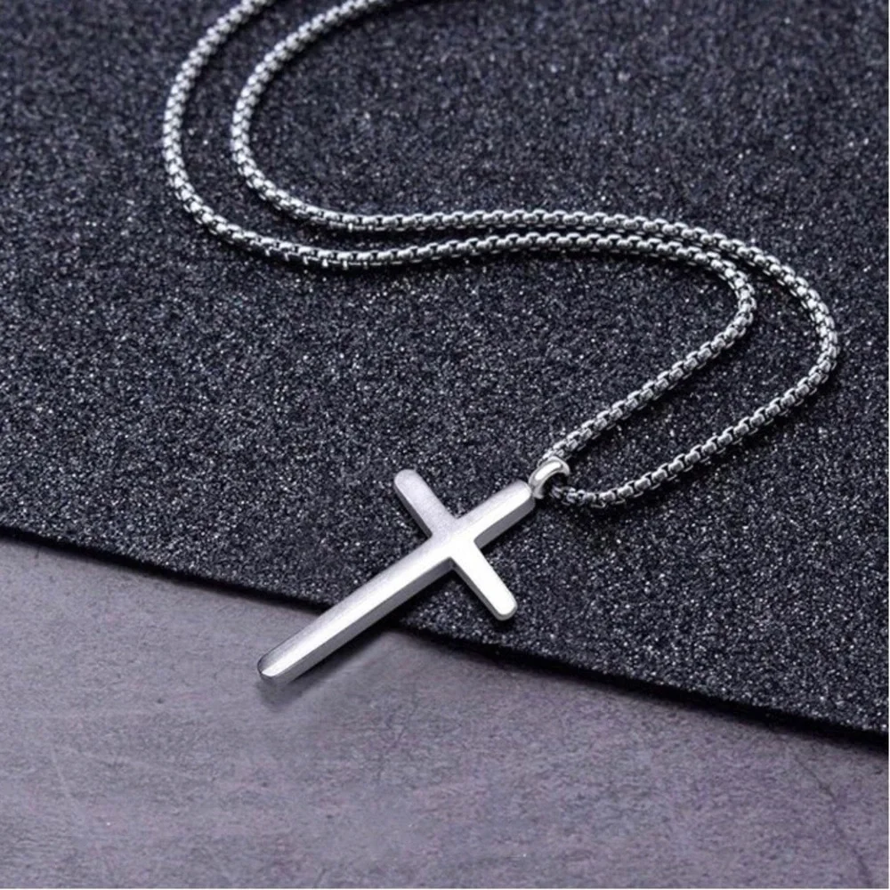 Men’s Silver Tone Cross Necklace